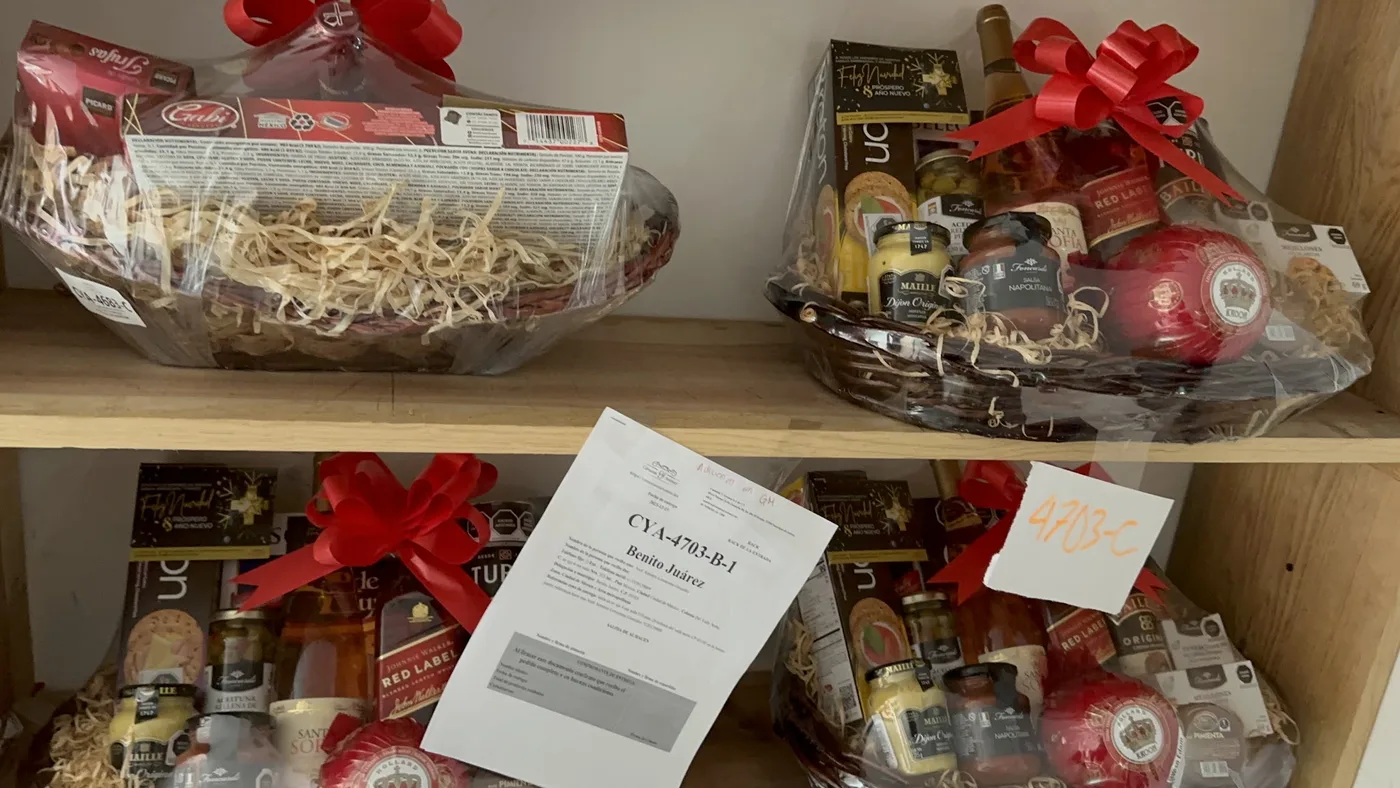 Armado de arcones navideños monterrey — Canastas y Arcones